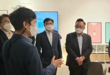 三星老板訪問(wèn)芯片廠和研發(fā)中心為2021年做準(zhǔn)備