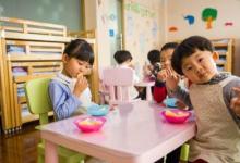 如何正確的提高幼兒對談話活動(dòng)的興趣