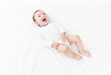 怎么正確的了解寶寶的肢體語(yǔ)言