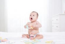 什么時(shí)候正確的給嬰兒按摩肚子方式