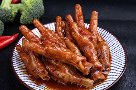 可愛(ài)直升飛機(jī)簡(jiǎn)筆畫的畫法3