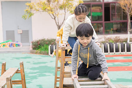 卡通櫻桃小丸子簡(jiǎn)筆畫(huà)步驟4