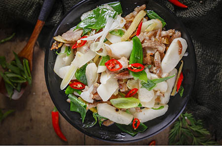 卡通可愛(ài)梨子簡(jiǎn)筆畫(huà)的畫(huà)法1